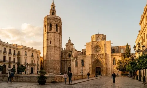 Catedral y Miguelete en Valencia